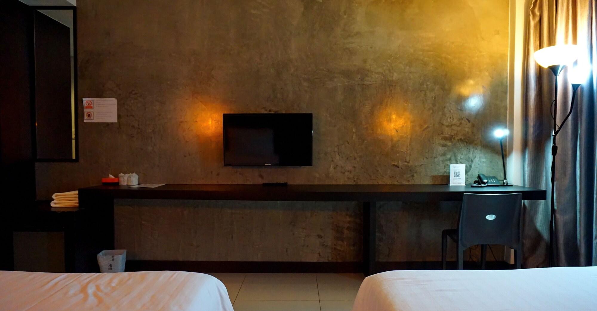 Hub De Leaf @ Rayong Hotel Exterior photo